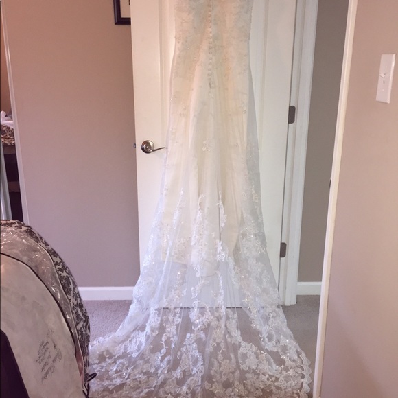 Size 7. M. From bridal solutions in KCMO. - Picture 2 of 8